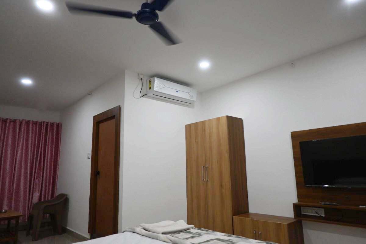Best Lodge near Narendra Toll in Dharwad - Athashree Inn