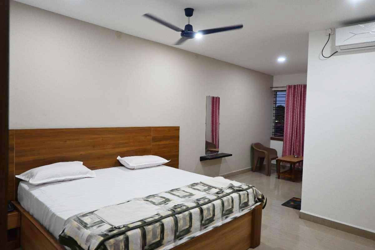 Best Lodge in Narendra Dharwad - Athashree Inn